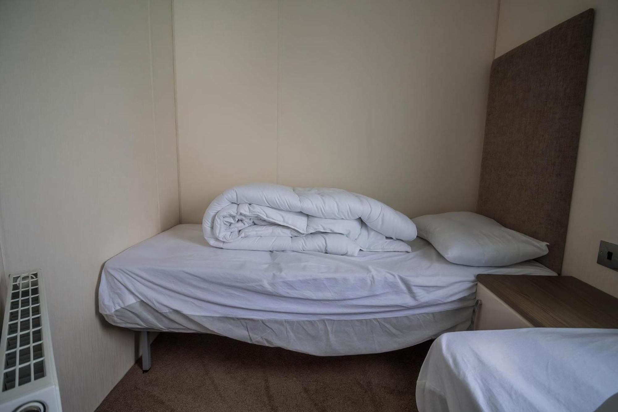 Modern 6 Berth Caravan At Highfield Grange In Essex Ref 26609P Clacton-on-Sea Dış mekan fotoğraf